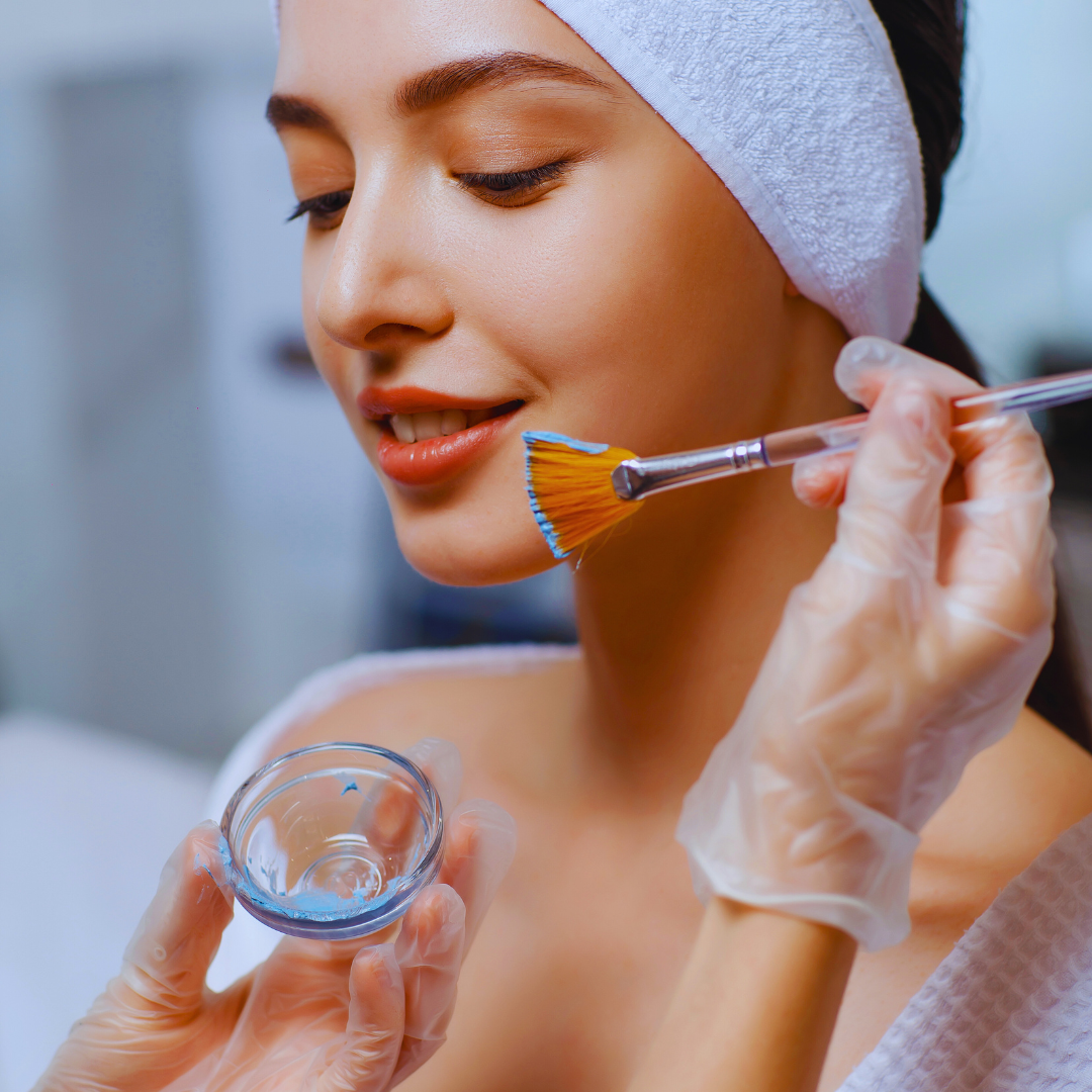 Evaluación de piel antes del peeling químico